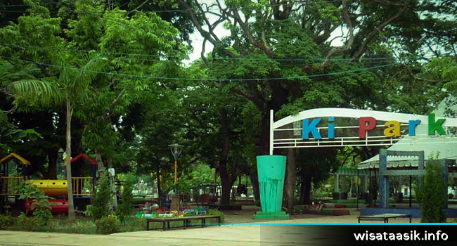 Kembang Iwak Family Park